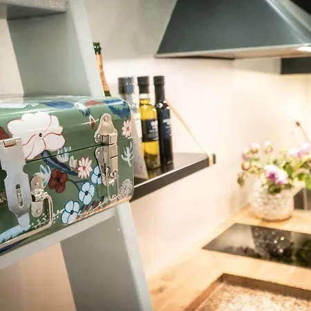 Kirstin Downtown Be My Guest Apartament Helsinki