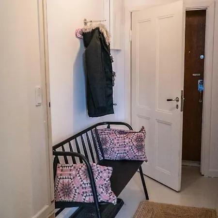 Kirstin Downtown Be My Guest Apartament