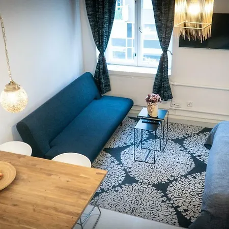 Kirstin Downtown Be My Guest Helsinki